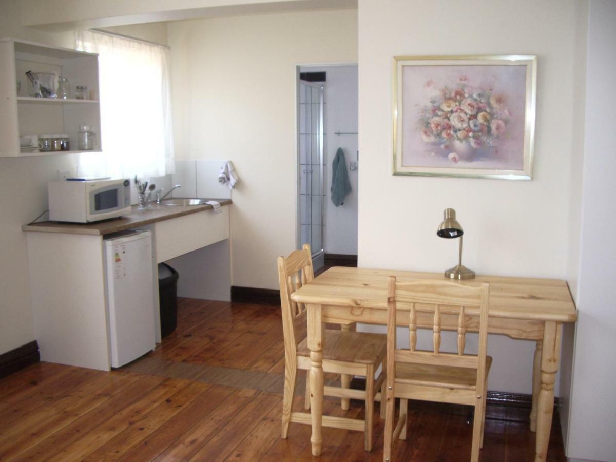 Dee'S Bnb Pretoria Luaran gambar